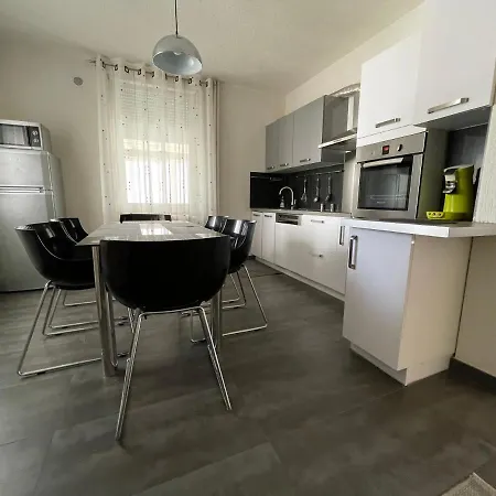 Appartement Bes,, Chaleureux Et Confortable Avec Entree Independante Wittenheim Exterior photo