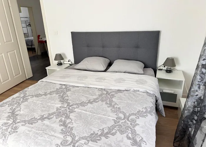 Chaleureux appartement avec entrée indépendante .