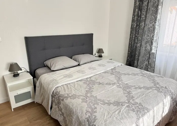 Chaleureux appartement avec entrée indépendante .